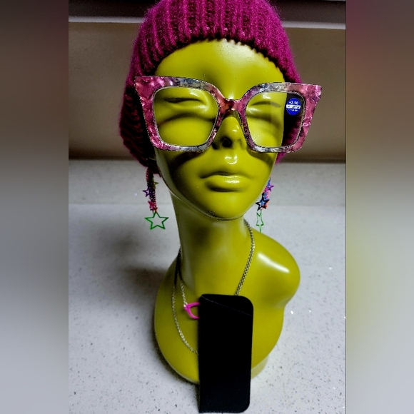 Readers +2.00 - Picture 1 of 3